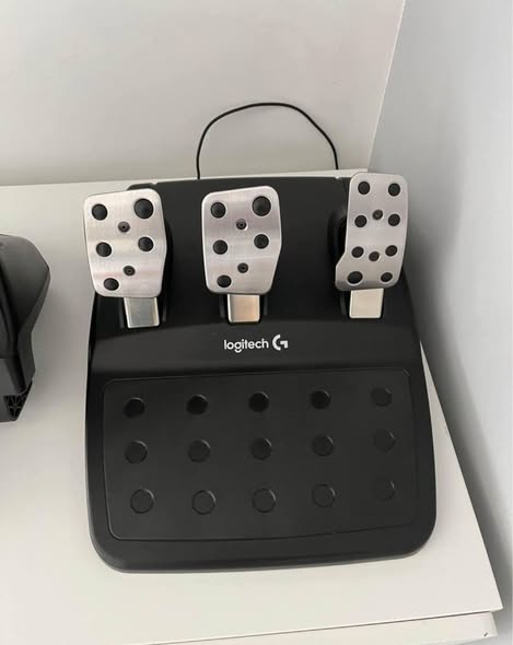 Logitech G29 + pedalier