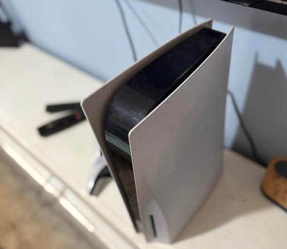 PS 5 avec 5 jeux