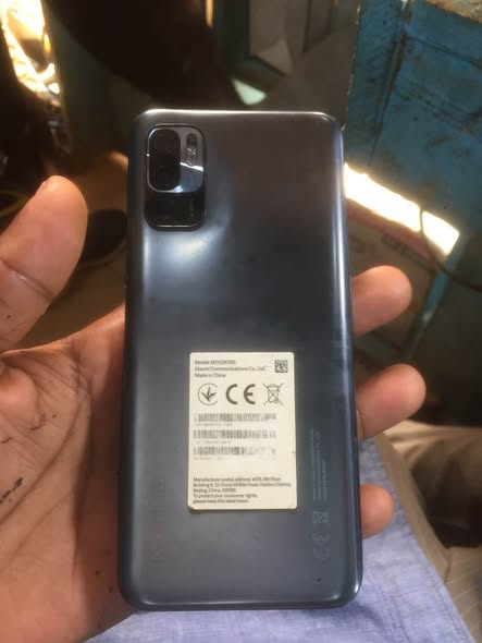 Besoin de téléphone ou casse complet
