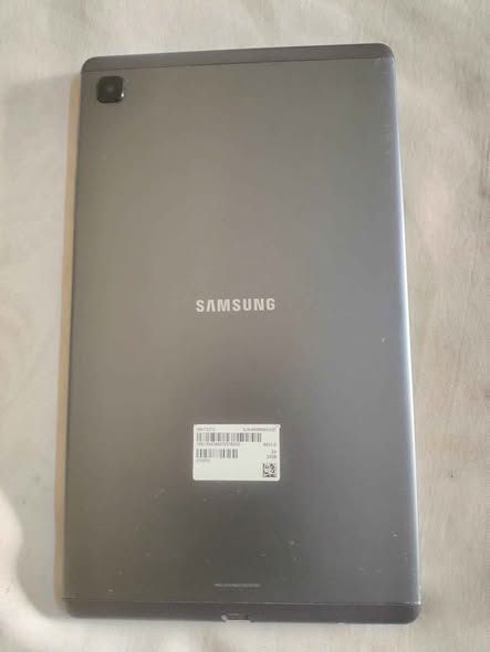 SAMSUNG GALAXY TAB A7 LITE – (AVEC PUCE) ÉTAT 9/10