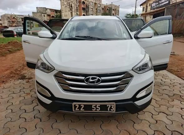 Hyundai Santa Fe 2014 – Essence Automatique