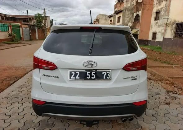 Hyundai Santa Fe 2014 – Essence Automatique
