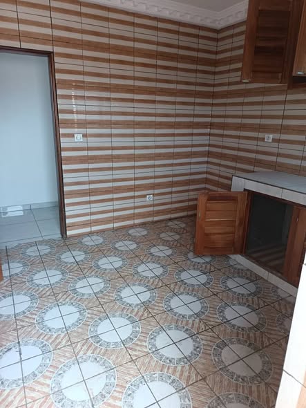 Appartement nouvellement construit à Odza Messamendongo