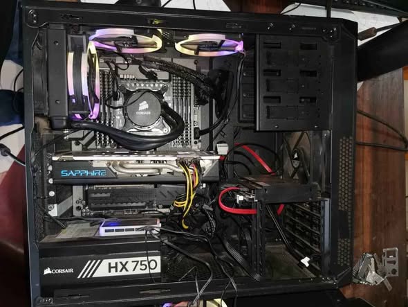 STATION DE TRAVAIL / PC GAMER HAUT DE GAMME
