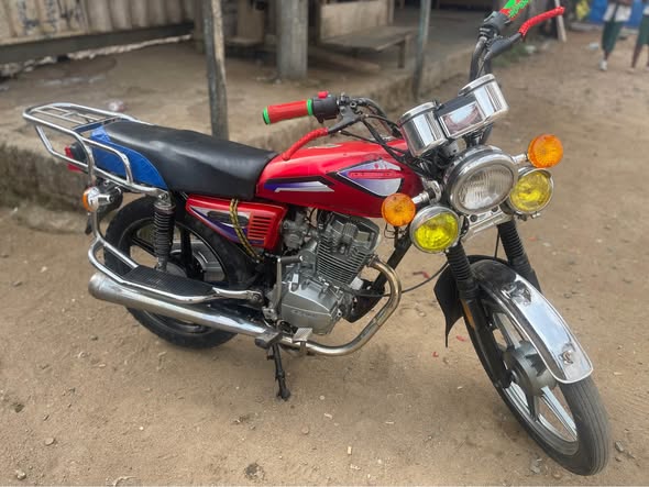 Moto à vendre avec facture