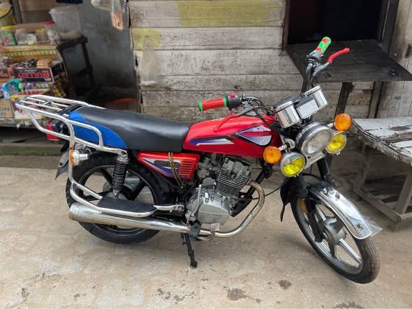 Moto à vendre avec facture