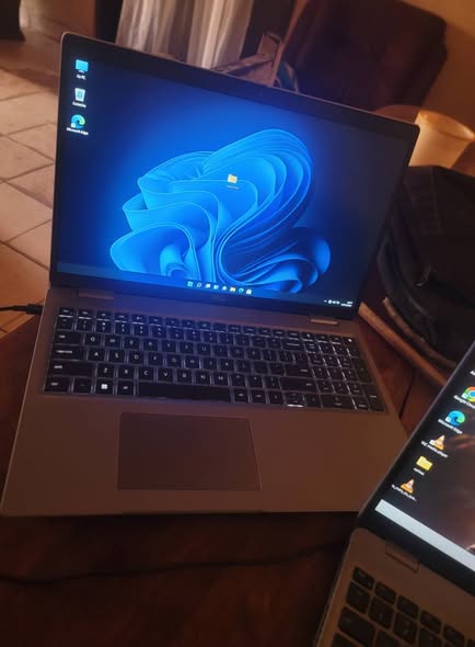 Vente de 2 pièces SSD 512Giga / RAM 16Giga et 24Giga