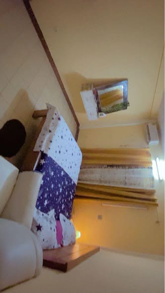 Grand studio meublé à Douala