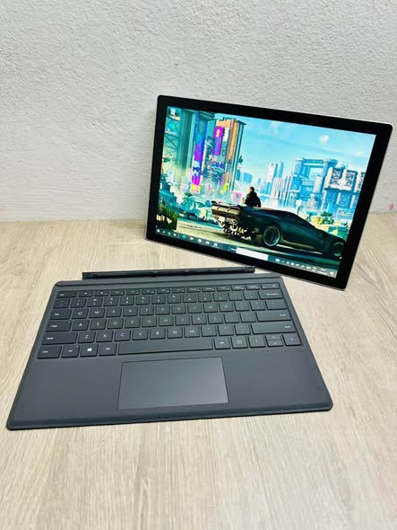 Microsoft Surface Pro Core i5, 7ème Génération