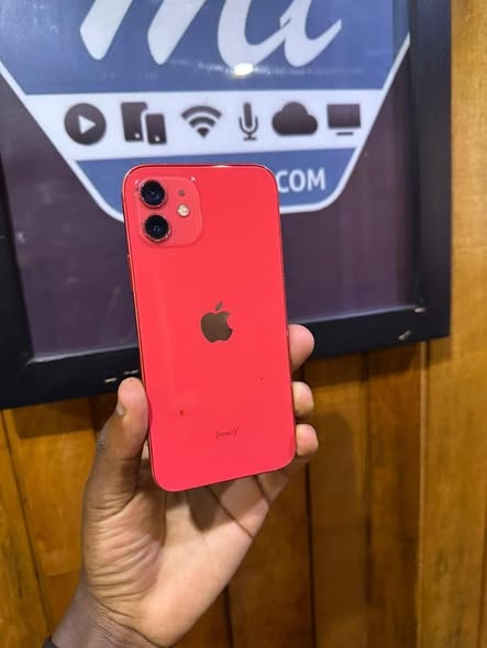 IPhone 12 64G à vendre