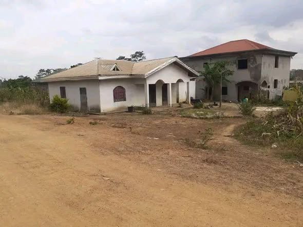 Maison en vente à Odza