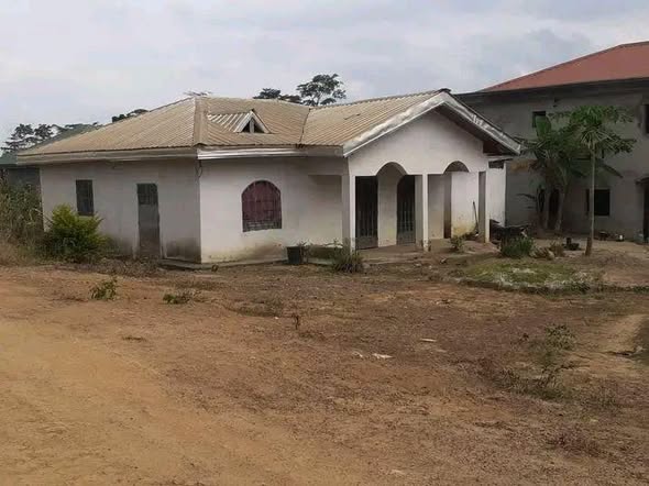 Maison en vente à Odza