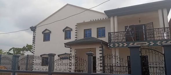 Somptueux duplex à vendre à Yaoundé