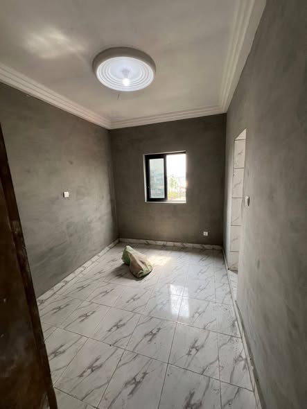 Studio moderne à louer à Makepe