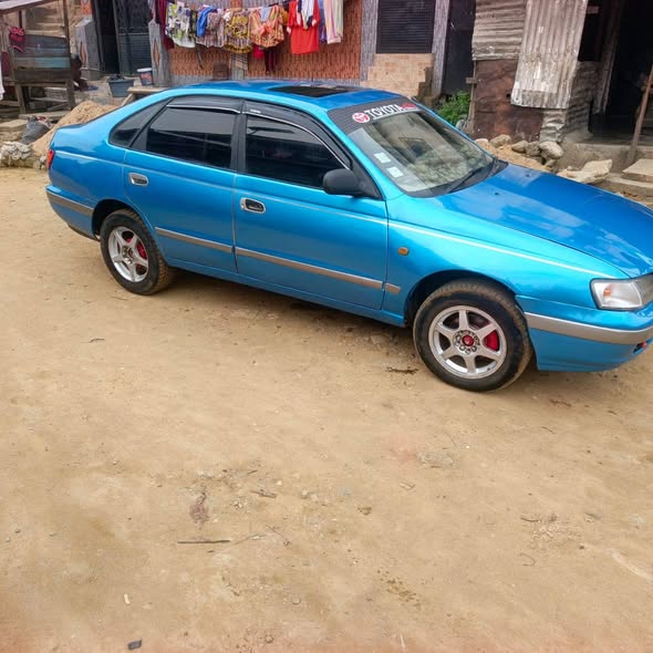 Toyota Carina E année 1997 à vendre