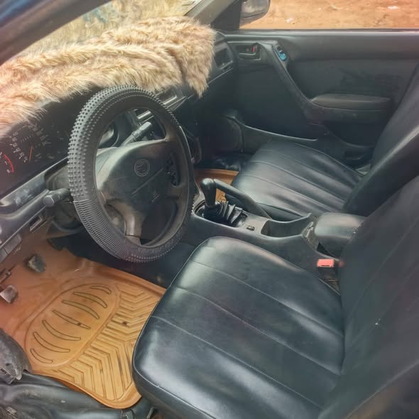 Toyota Carina E année 1997 à vendre