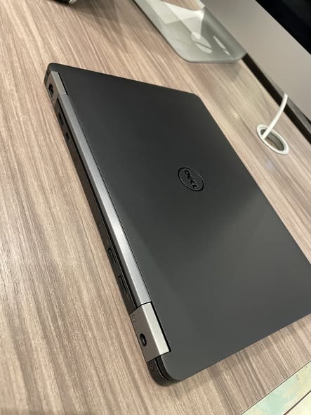 Dell Latitude 7270 6th Gen Intel i7-6600U
