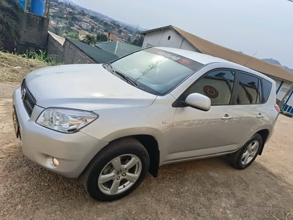 Toyota RAV4 année 2008 à vendre