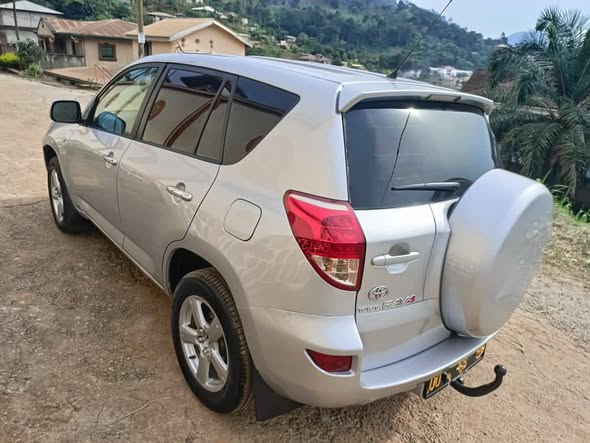 Toyota RAV4 année 2008 à vendre