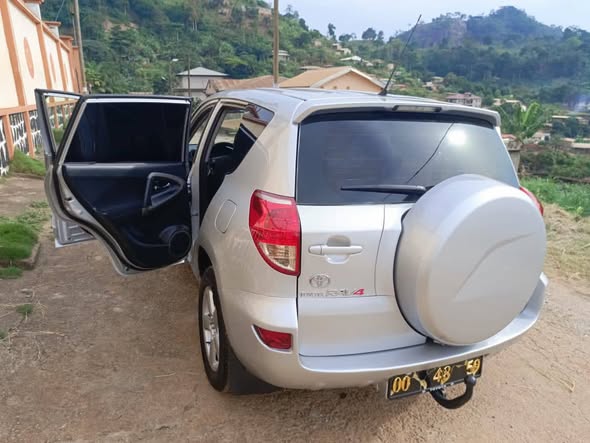 Toyota RAV4 année 2008 à vendre