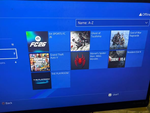PS4 slim prêt à jouer avec jeux