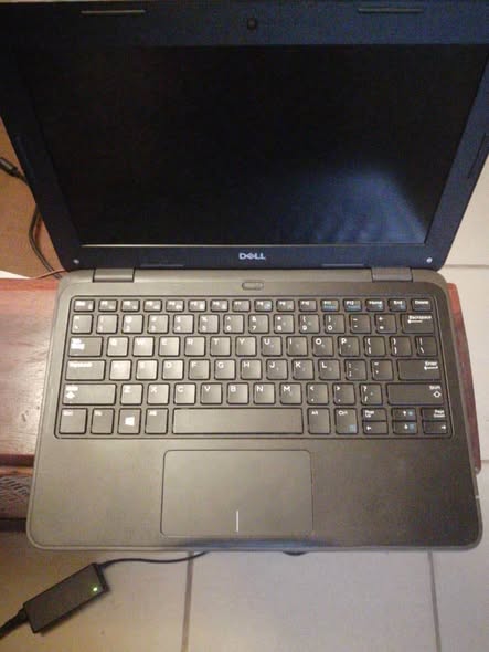 Laptop with SSD 128 Go and RAM 4 Go