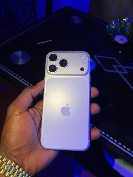iPhone 17 pro max 256giga à vendre