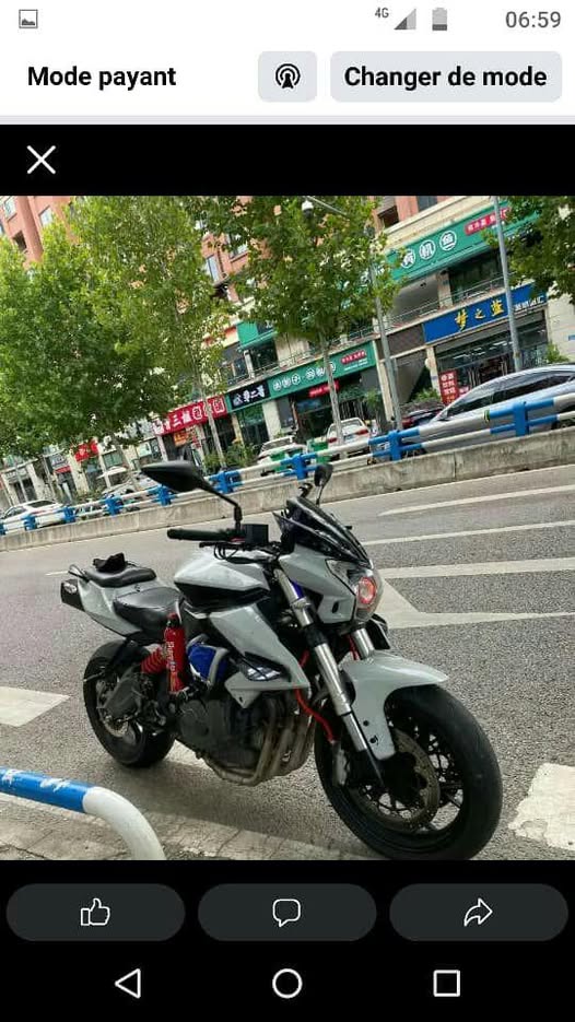 Moto Benelli sur commande