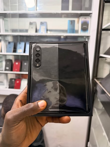 Samsung Galaxy Fold Z 3 for sale