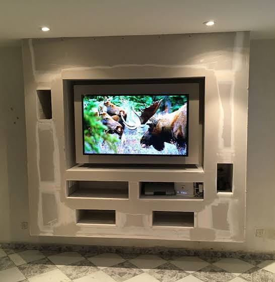 Meuble TV en placoplâtre élégant