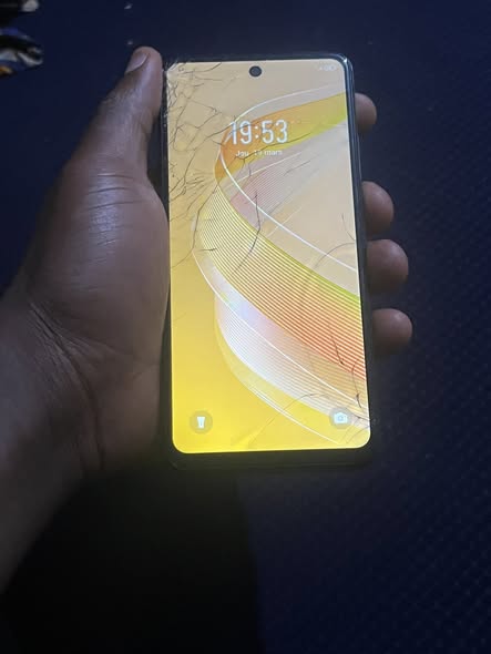 Échange Infinix Smart 8 contre iPhone Xr