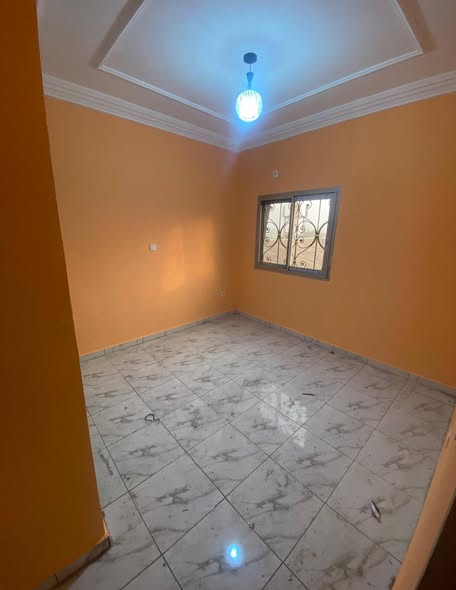 Studio moderne à louer à Nkoabang