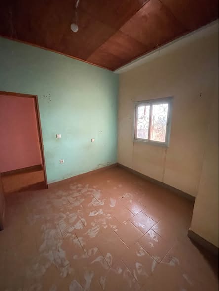Studio moderne à louer à Mendong