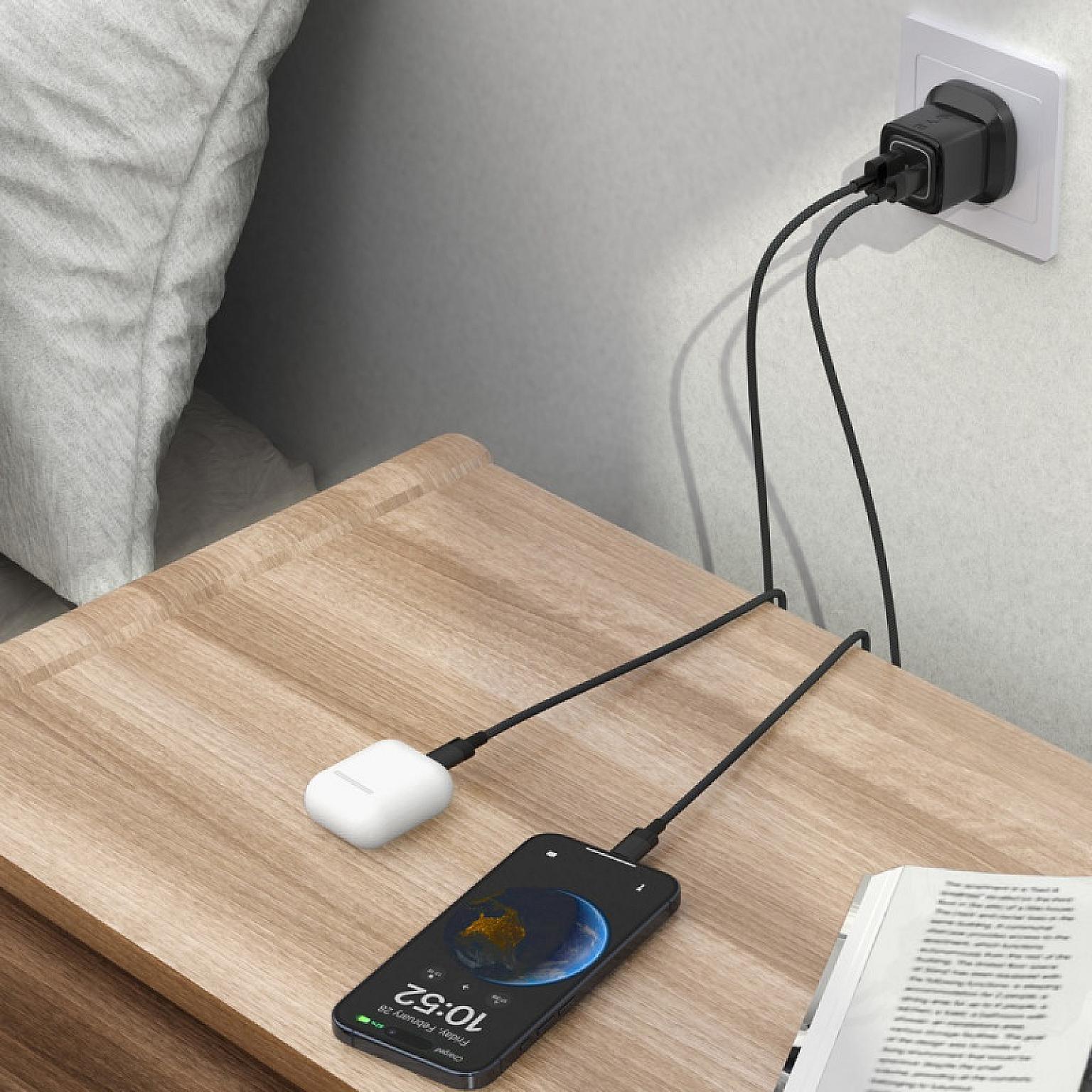 32W Dual Port USB-C & USB-A Power Adapter (GaN III) view 2