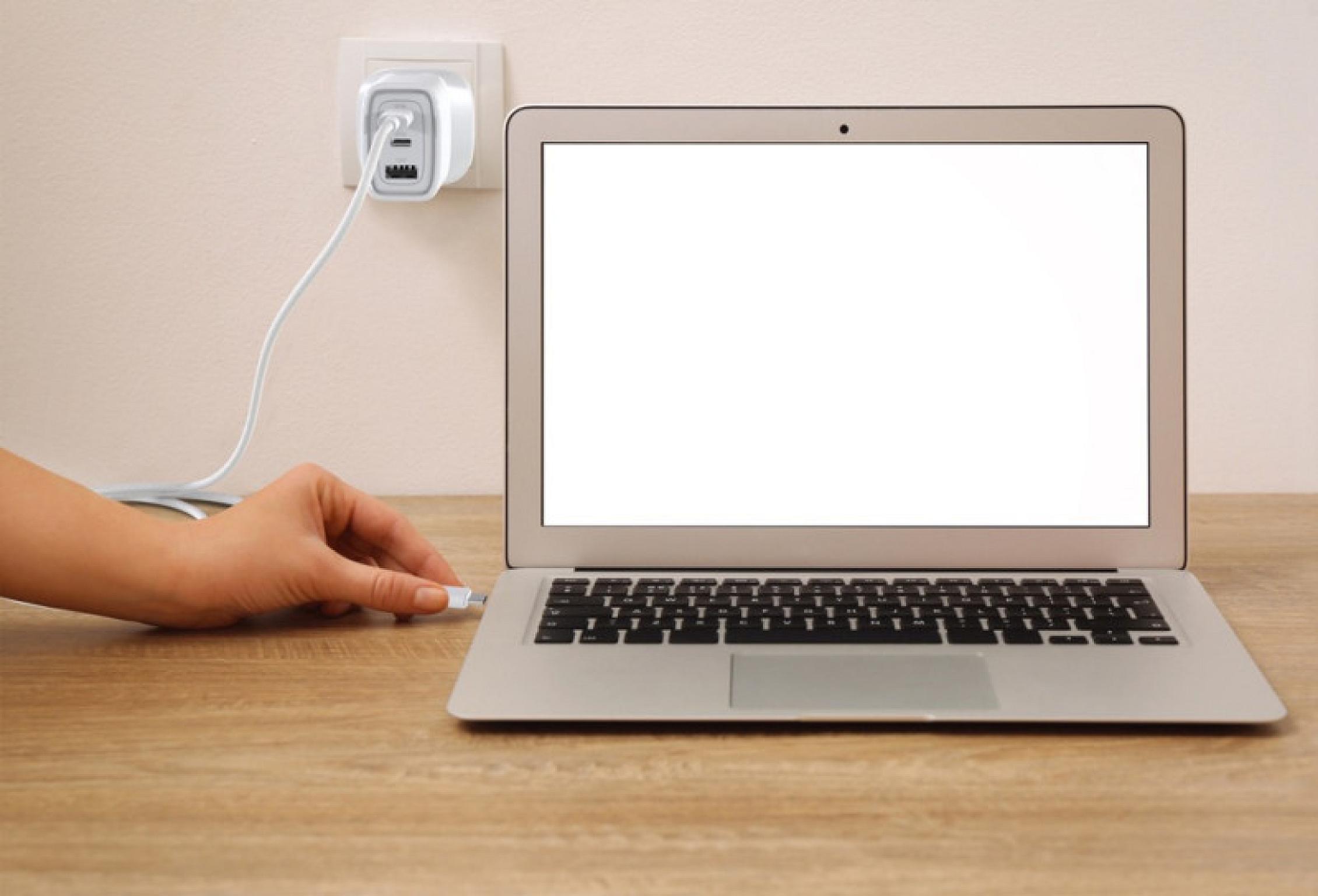 67W Multi-Port Laptop & Mobile Phone Charging Kit with USB-C to USB-C Cable (GaN III) view 2
