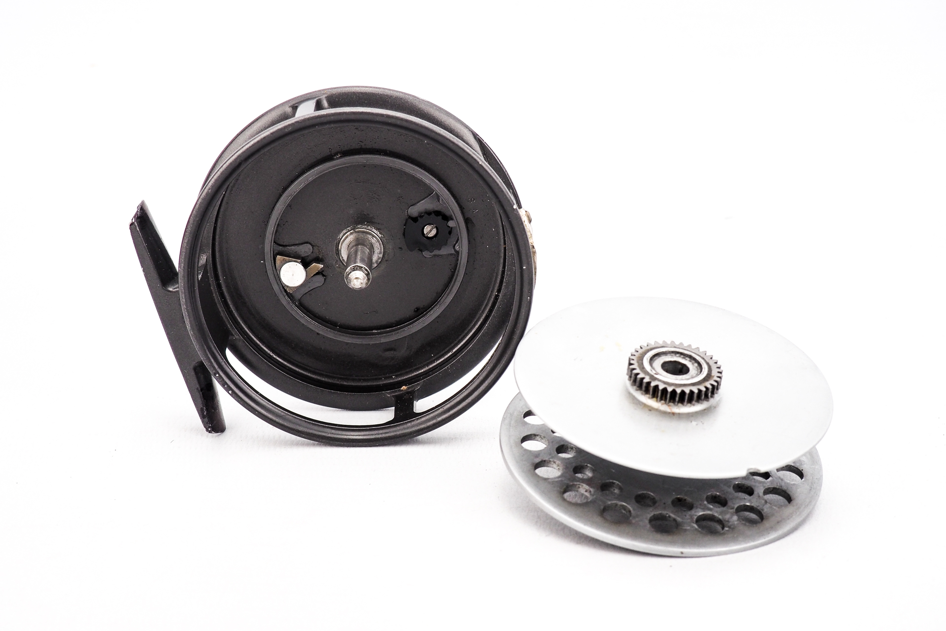 BOXED – HARDY “THE VISCOUNT” 130 TROUT FLY REEL + SPARE SPOOL