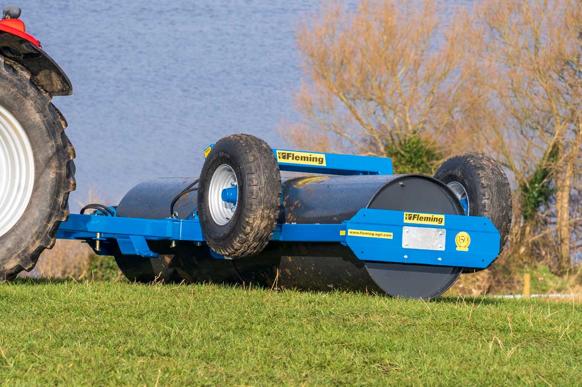 Fleming 12ft End Tow Roller