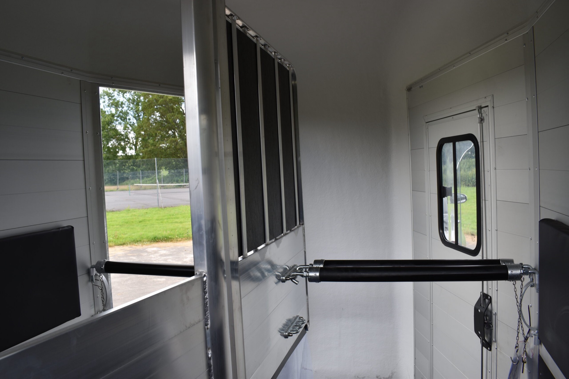 Cheval Liberte Touring Country with Tack Room - Image 12