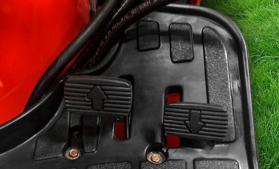 Kioti CS2520 with Mid-Mounted Mower - Image 6