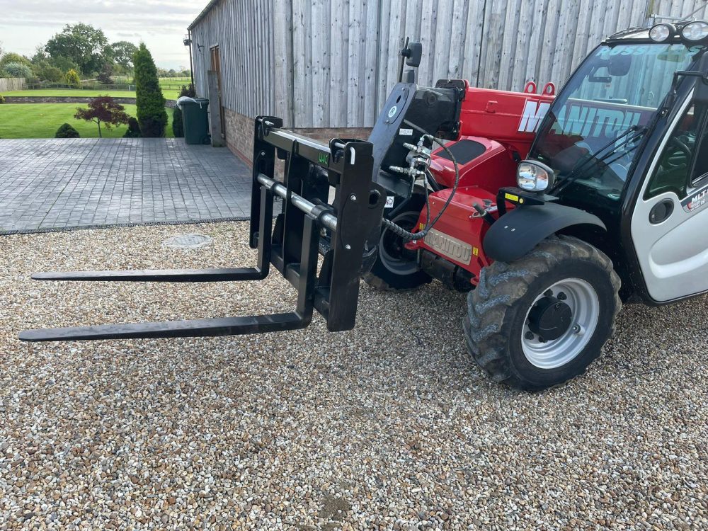 LWC Attachments - Pallet Forks