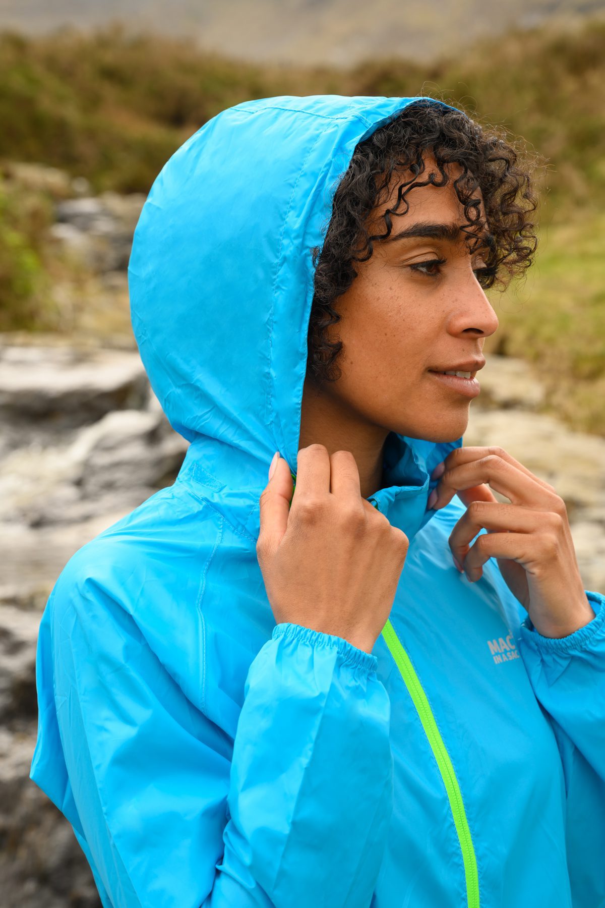 Mac In A Sac Origin II Jacket Neon Blue - Image 12