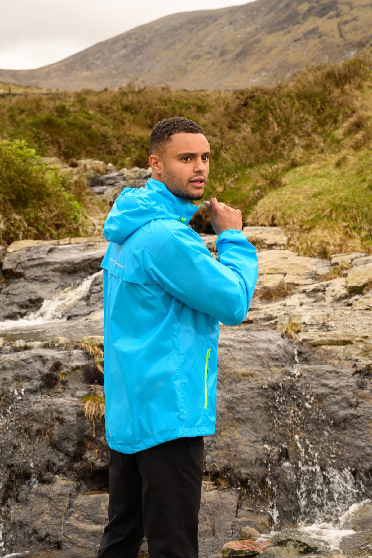 Mac In A Sac Origin II Jacket Neon Blue - Image 16