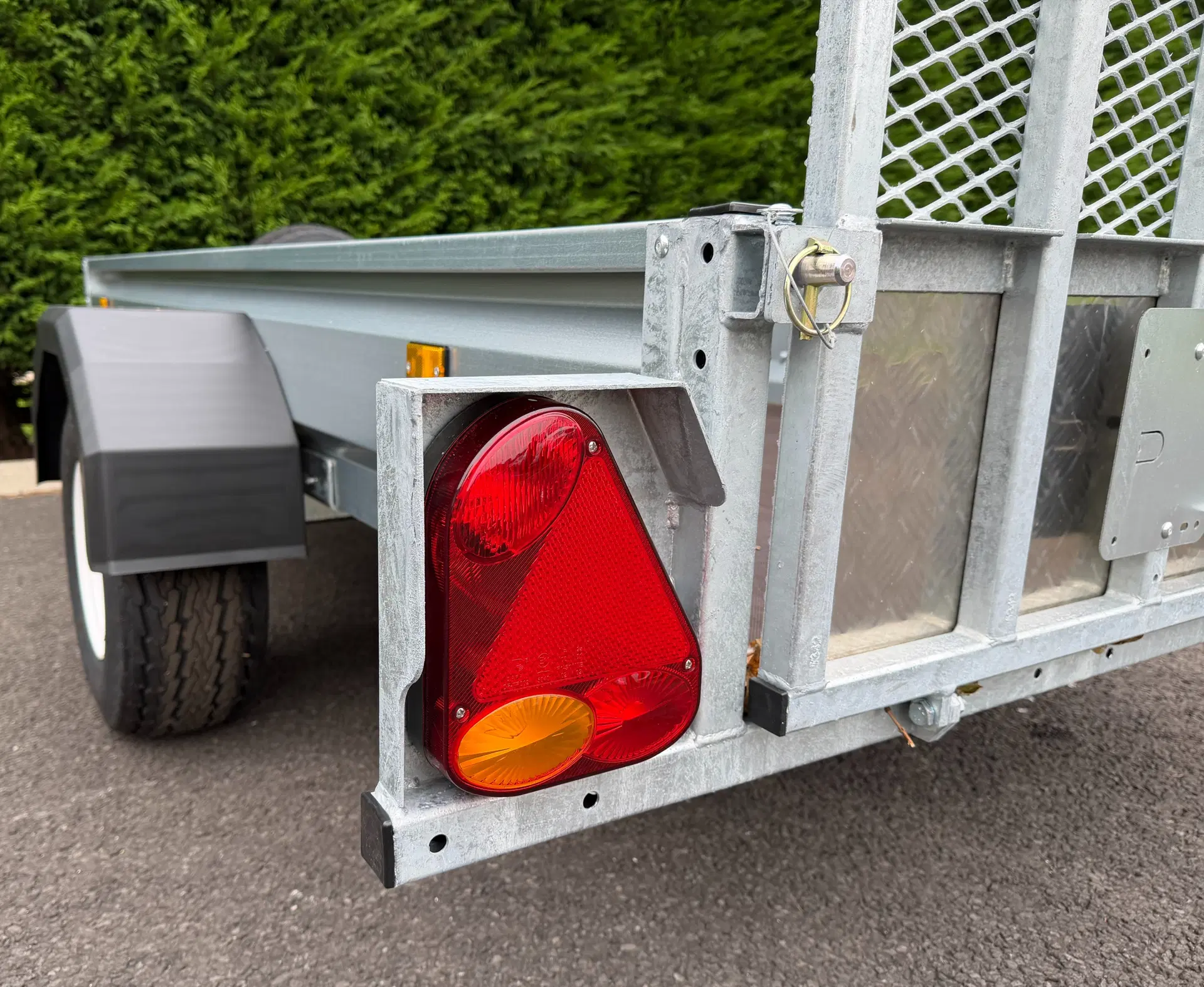 Indespension Unbraked 8'x4' Goods Trailer - Ramptail - Image 10