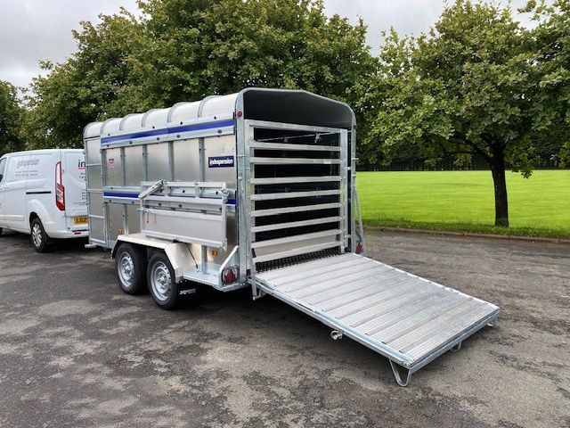 Indespension Twin Axle 12'x6'x6'H Livestock Trailer - Image 4