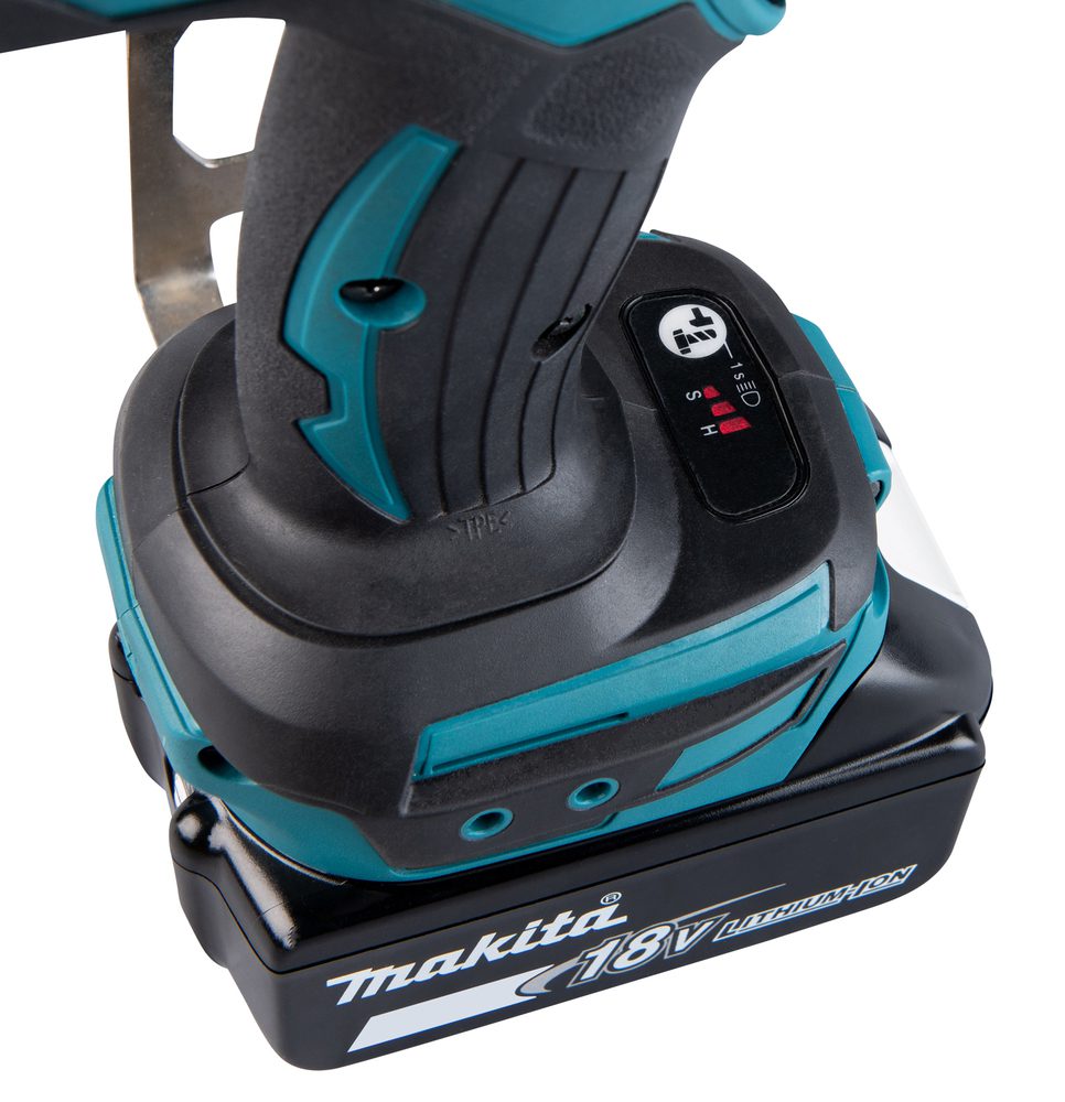 MAKITA DTW1002Z Impact Wrench - Image 3