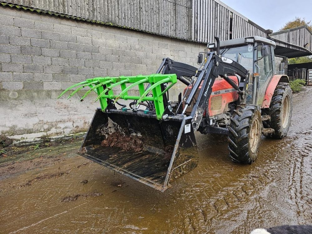 LWC Attachments - Hydraulic Buckets - Image 4