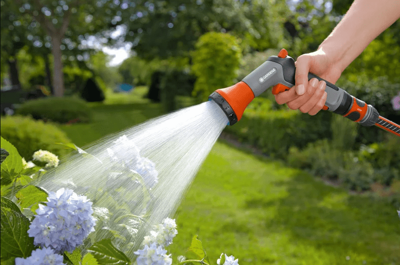 Gardena Classic Water Sprayer - Image 3