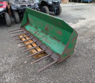 Suton 8ft Dung Fork
