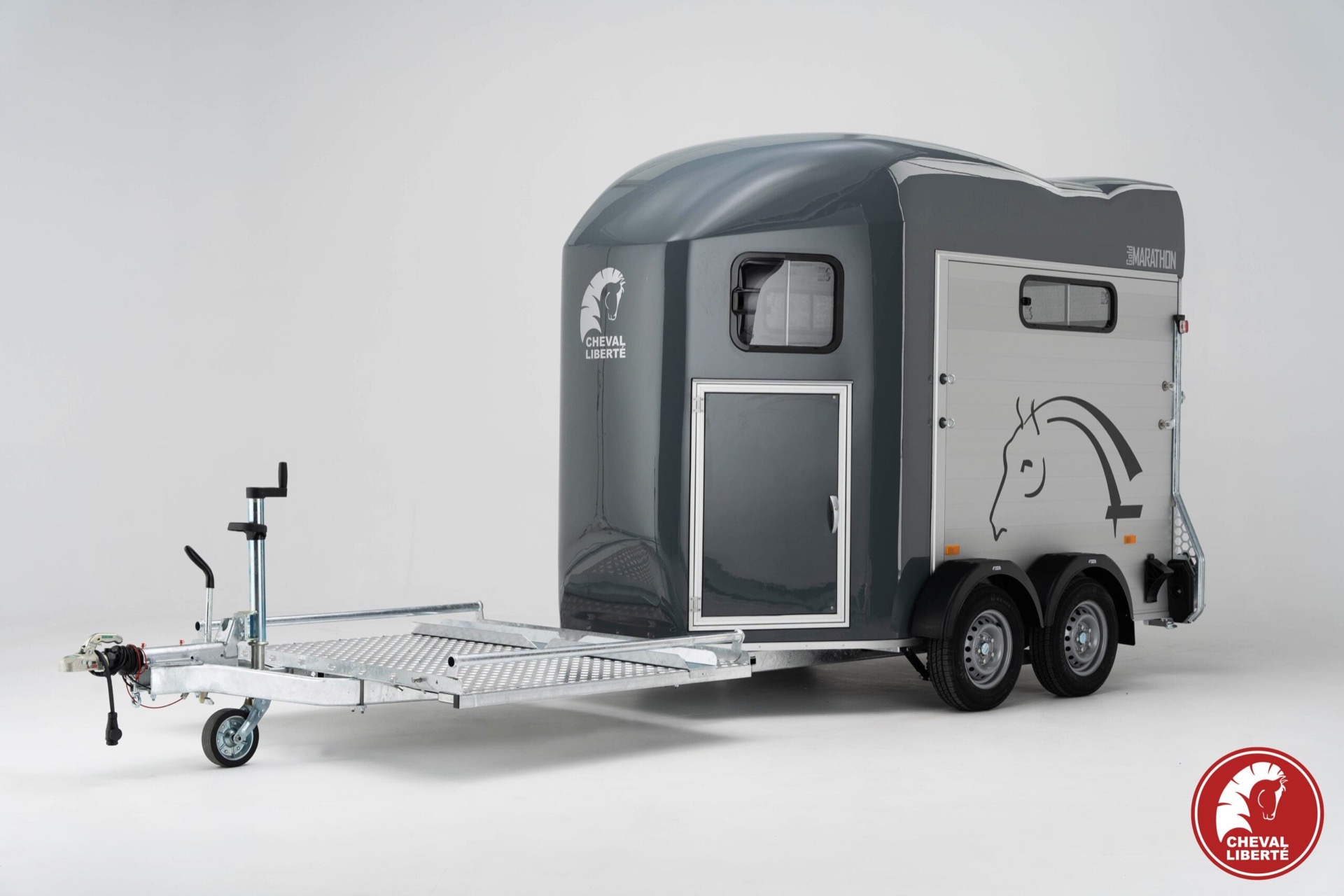 Cheval Liberte Gold Marathon horse and carriage trailer
