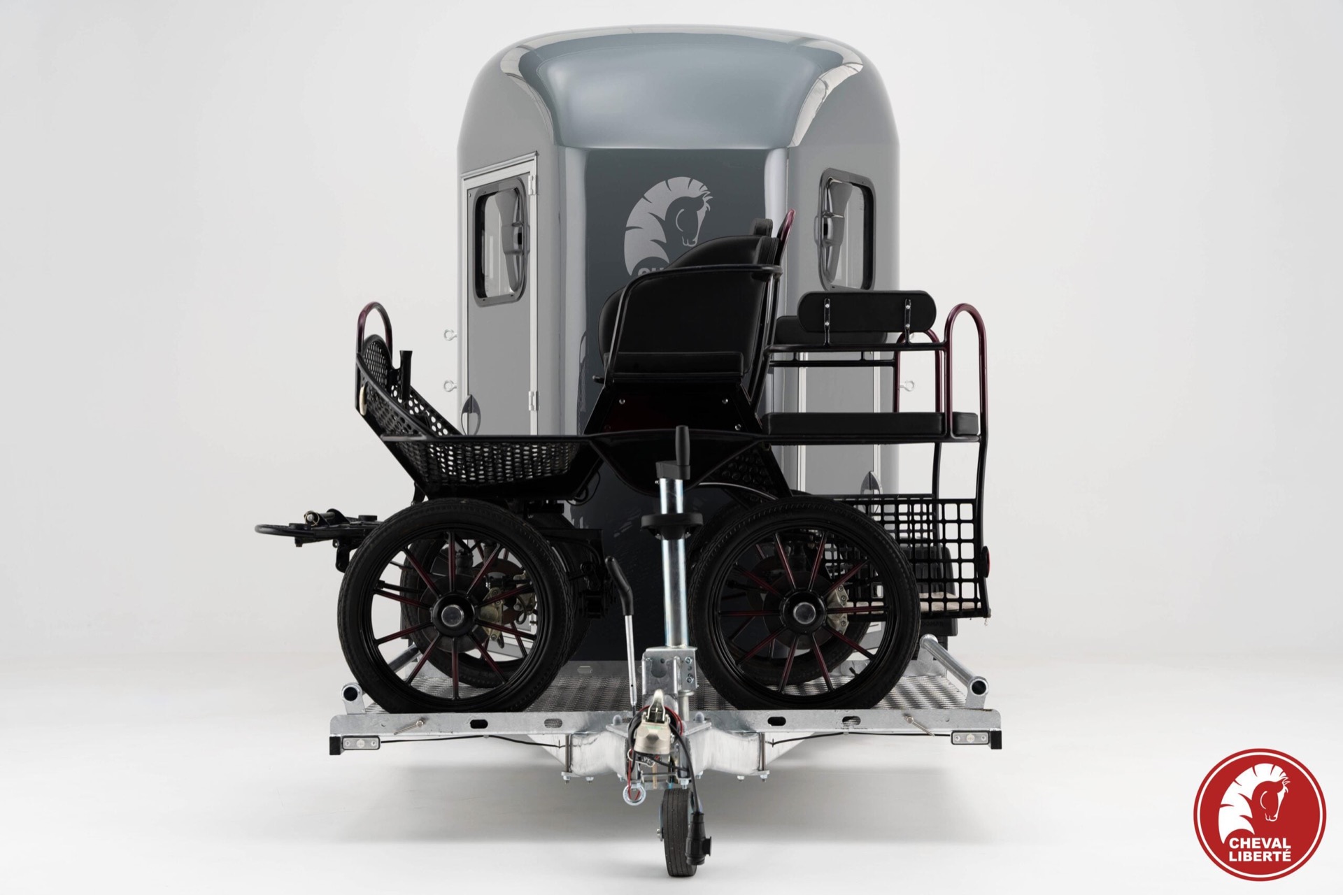 Cheval Liberte Gold Marathon horse trailer with carriage